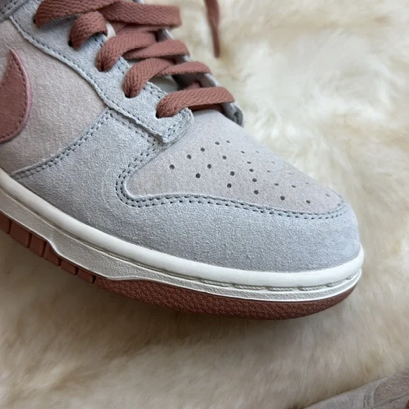 Nike Dunk Low “Fossil Rose” - Picture 3 of 4
